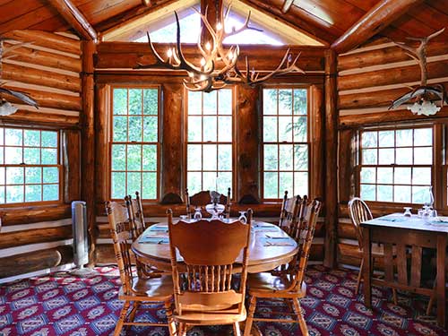 Yellowstone Cabins - Elephant Head Lodge Dining Room