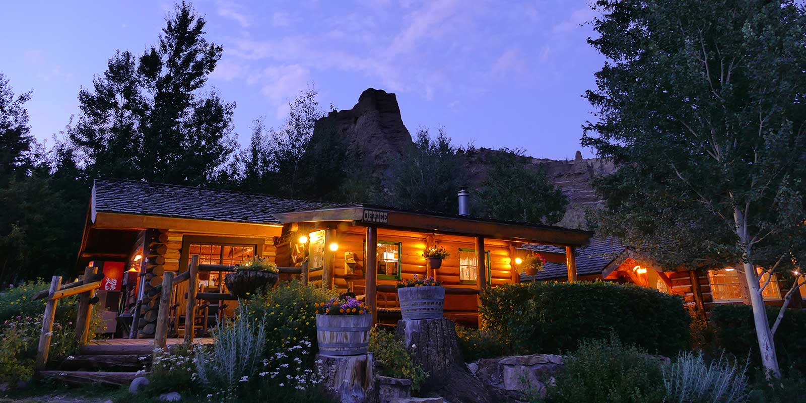 Yellowstone Cabins & Lodging in Cody, WY Elephant Head Lodge